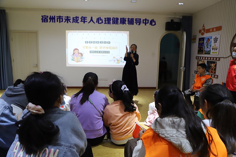 社工服务中心：构建社区和谐的温暖桥梁